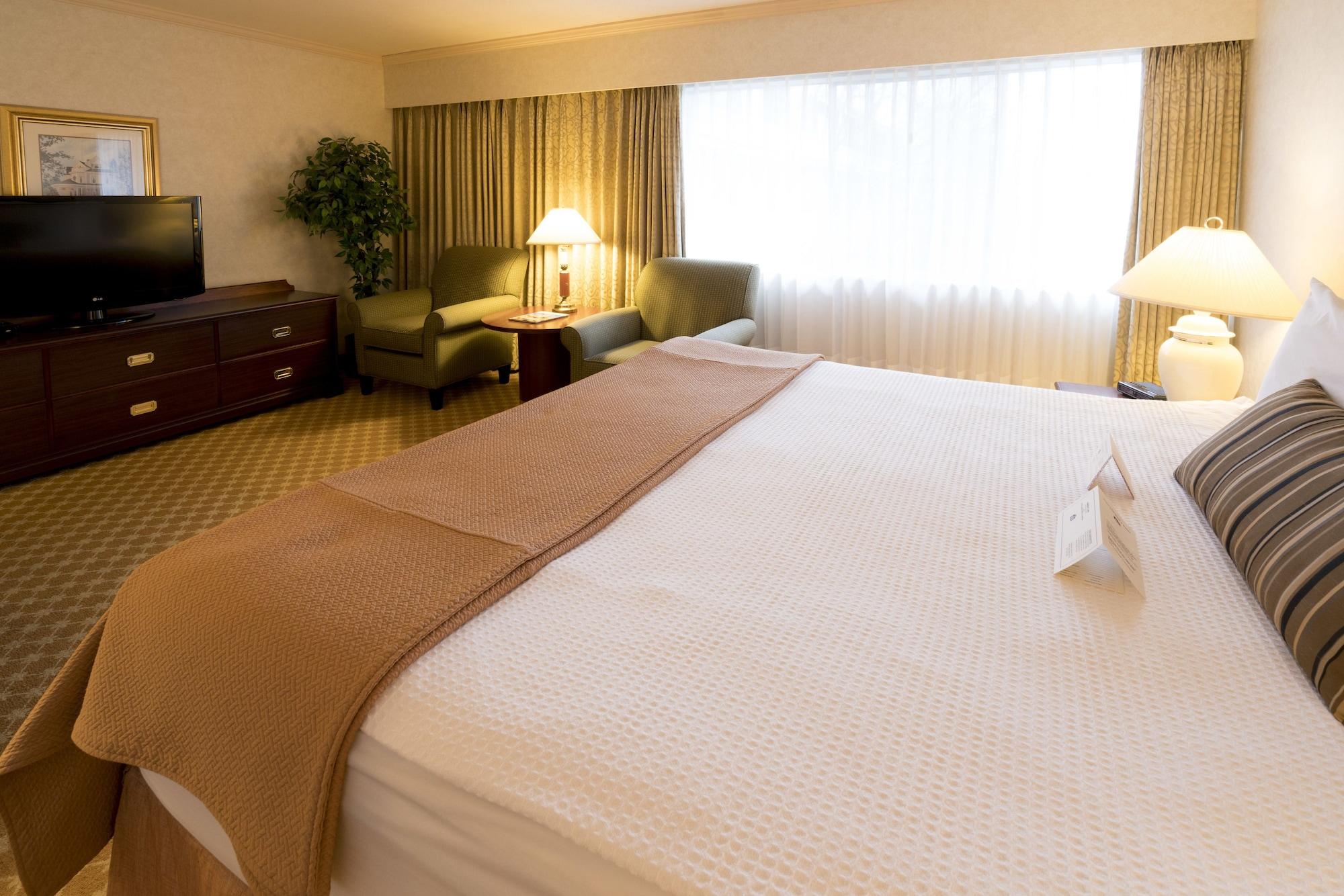 Royal Scot Hotel & Suites Victoria Exteriör bild