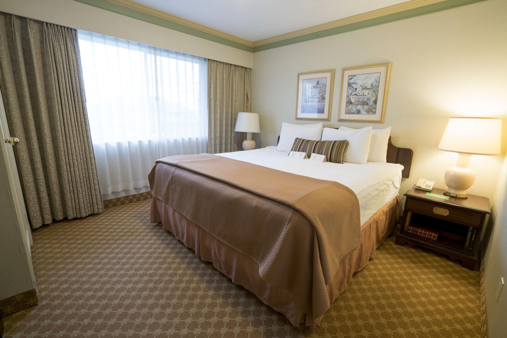 Royal Scot Hotel & Suites Victoria Exteriör bild