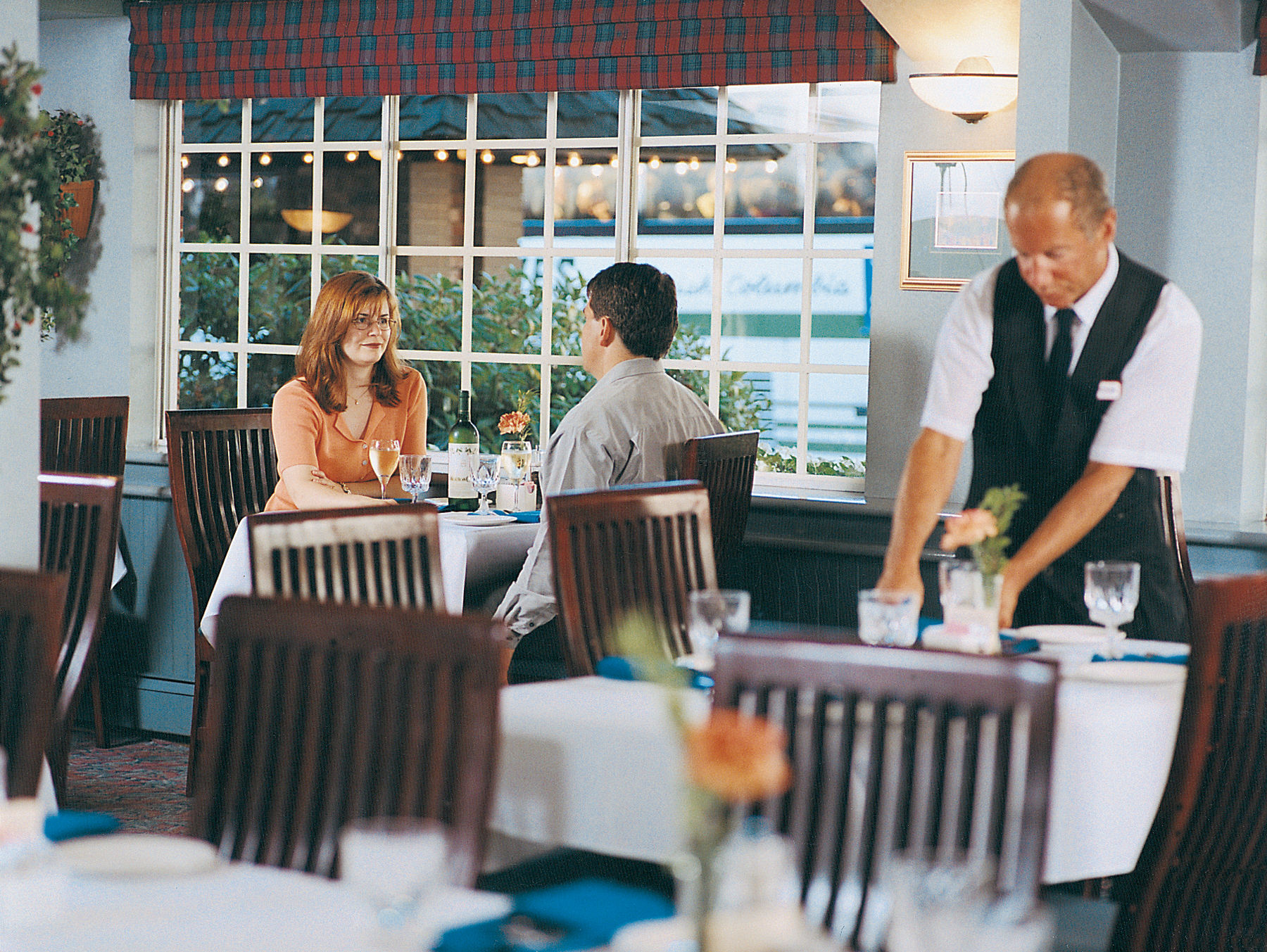 Royal Scot Hotel & Suites Victoria Exteriör bild