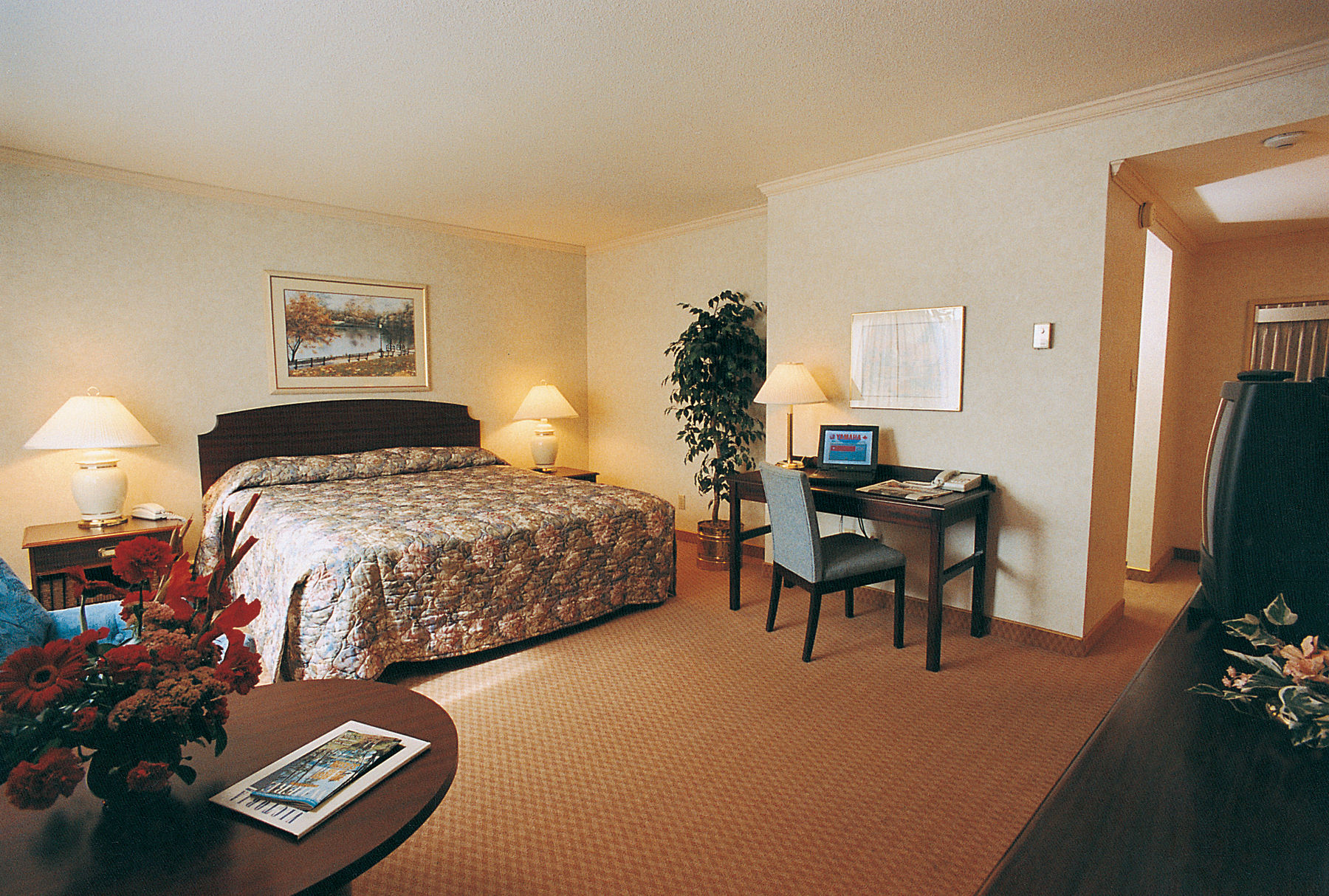 Royal Scot Hotel & Suites Victoria Exteriör bild